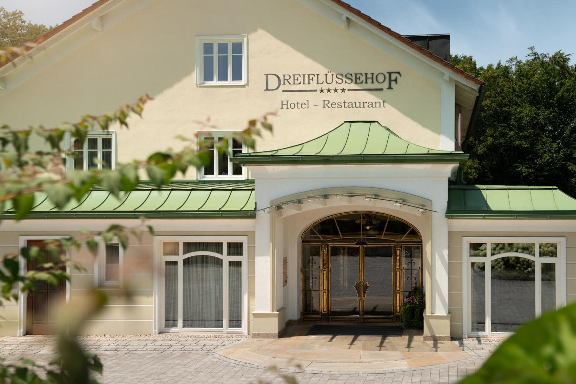 Hotel Dreifluessehof Passau Exterior foto